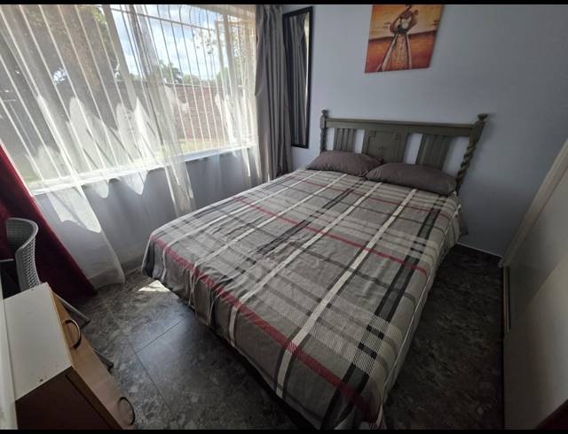 5 BEDROOM HOUSE FOR SALE IN SINOVILLE